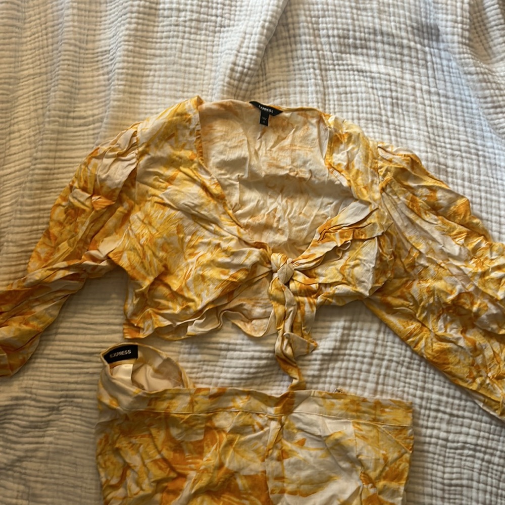 Express 2 Piece Set - Picture 4 of 5